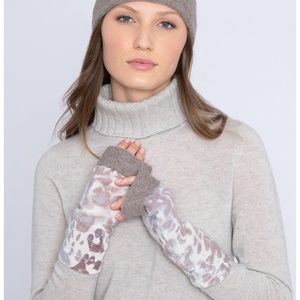 Kinross Cashmere Leopard Texting Gloves